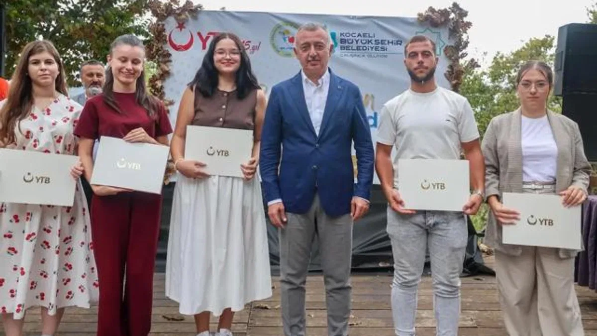 Kocaeli’de Başkan Büyükakın, soydaş gençlerle buluştu