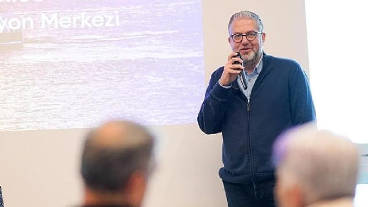 “Nasıl bir İzmir ” serisinde kent için müşterek veri konuşuldu