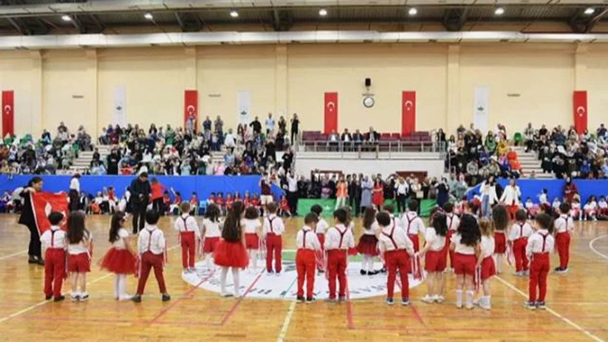 23 Nisan Çocuk Şenliği, minik öğrencilerin gösterileriyle son buldu