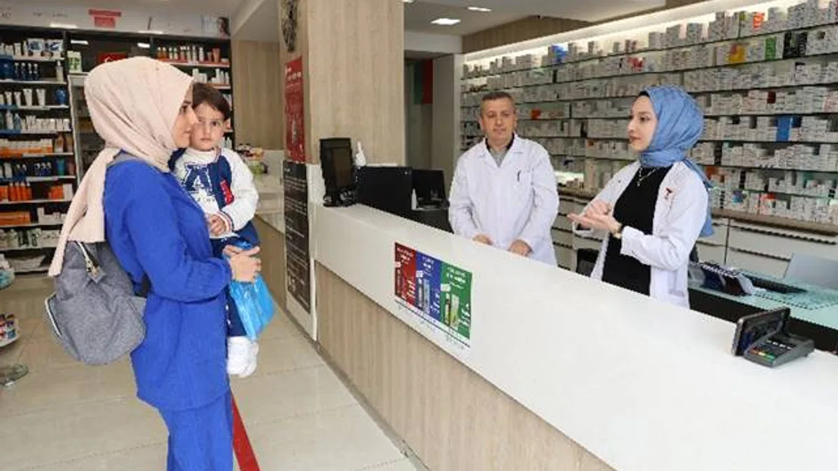 Konya’da eczane teknisyenlerinin işitme engellilerle iletişimi kolaylaştı