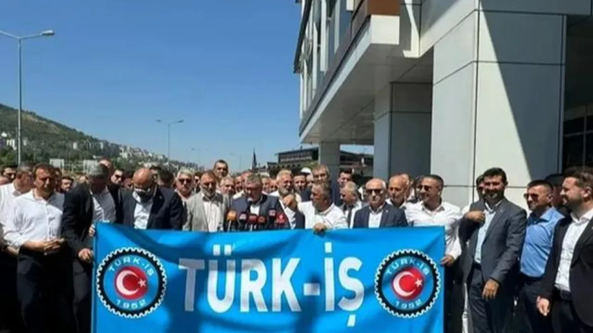 TÜRK-İŞ’ten “vergide adalet” konulu basın açıklaması