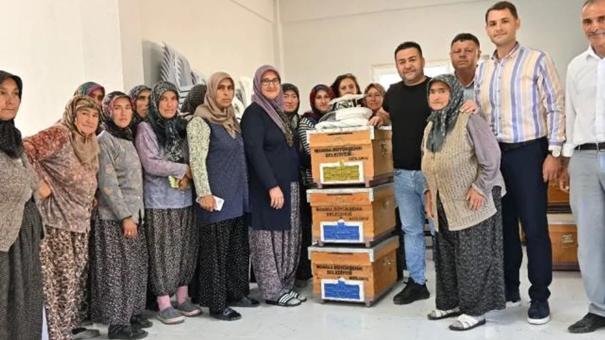 Manisa Kırkağaçlı kadınlara kovan desteği