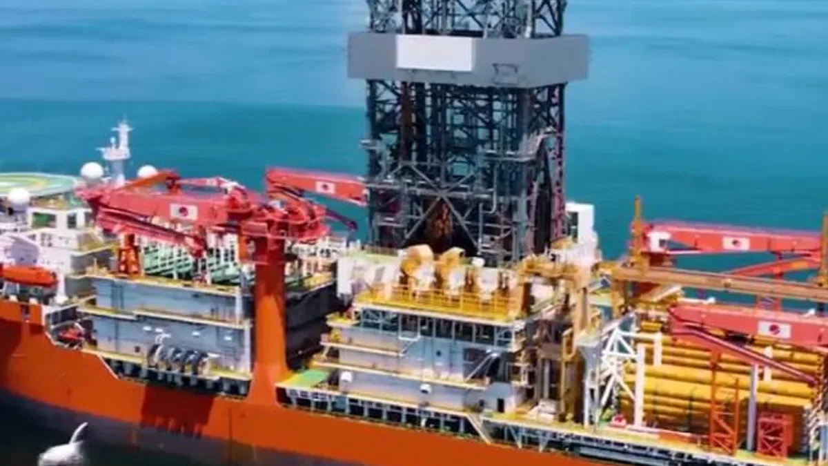 Enerji filomuza iki yeni nesil sondaj gemisi eklendi