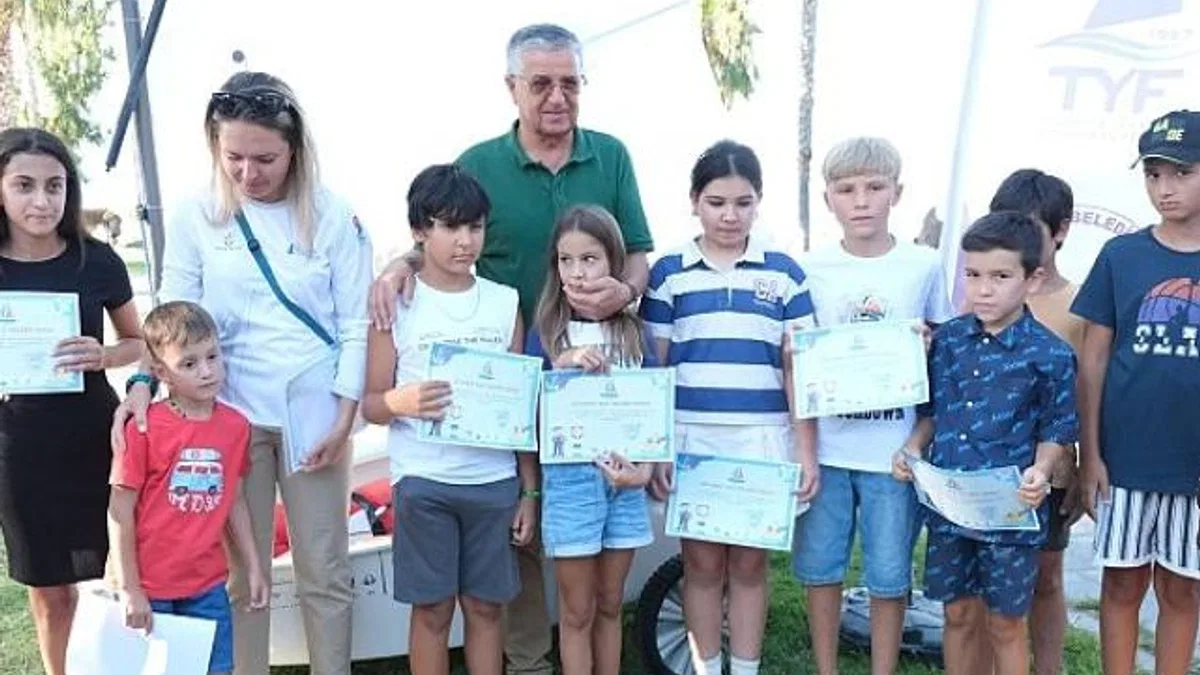 Kemer’de geleceğin denizcilerine sertifikaları verildi