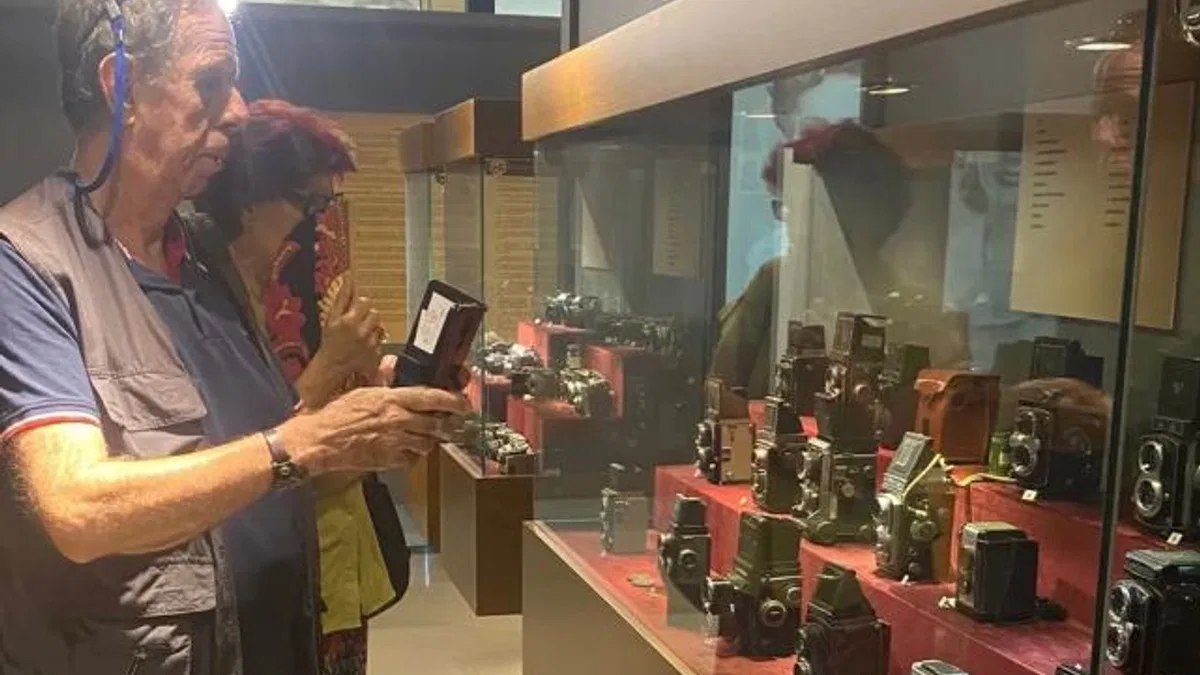 İzmir Karşıyaka’daki Fotoğraf Müzesi’ne Midilli’den ziyaret