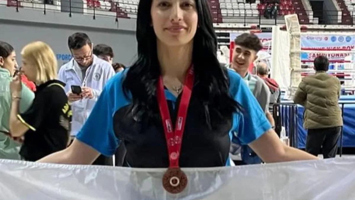 Sakarya’yı kick boksta gururlandırdı