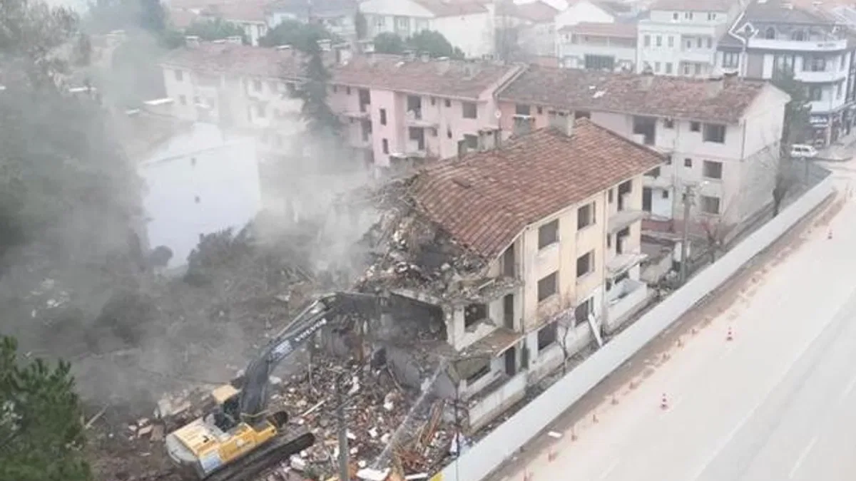 Bursa İnegöl’de kentsel dönüşümde ilk kazma vuruldu