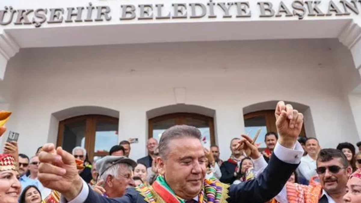 Antalya sokakları Yörük göçüyle şenlendi