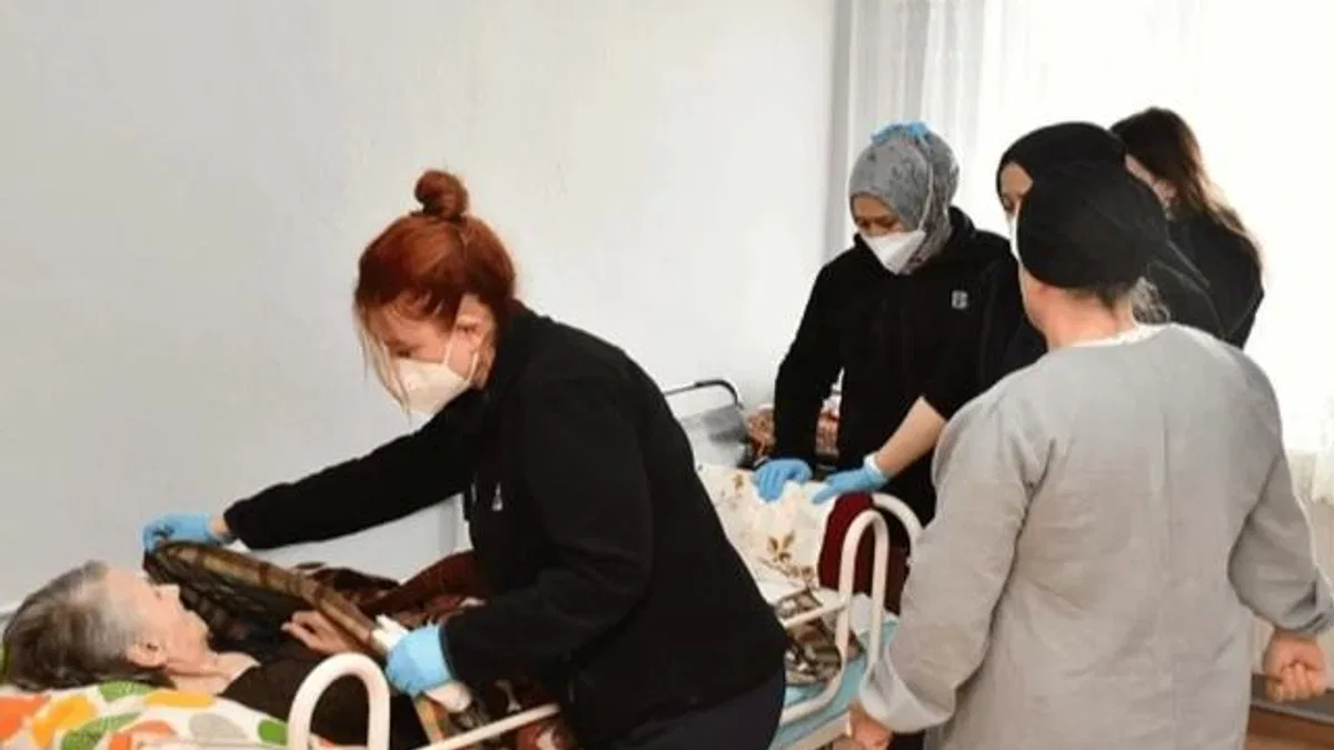 Balıkesir’de evde bakım hizmeti yüzleri güldürüyor
