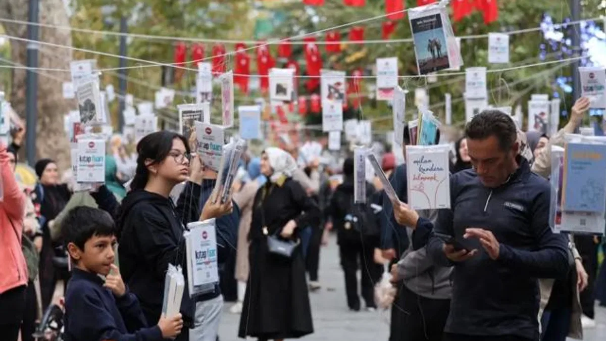 Kocaeli’da kitaplar yine ağaçlarda açtı!