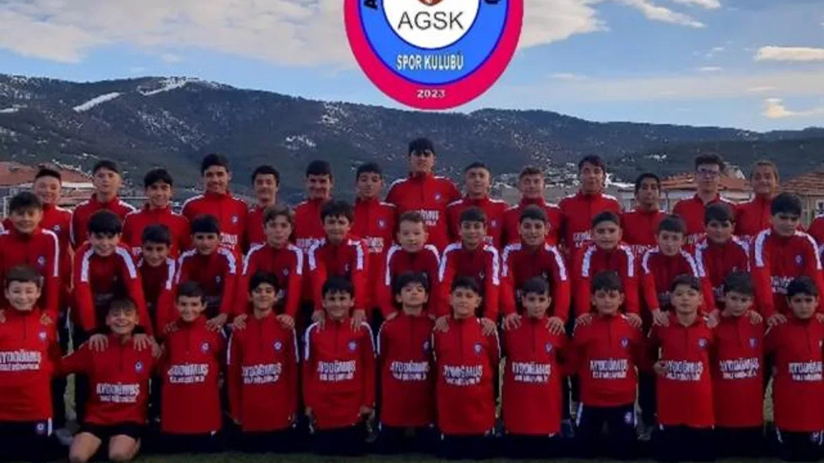 Genç futbolcular Fair-Play ruhu ile sahalarda