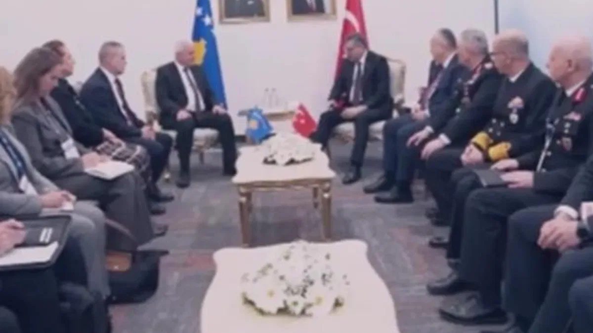 Bakan Çiftçi, Kosovalı mevkidaşıyla SAHA’da görüştü