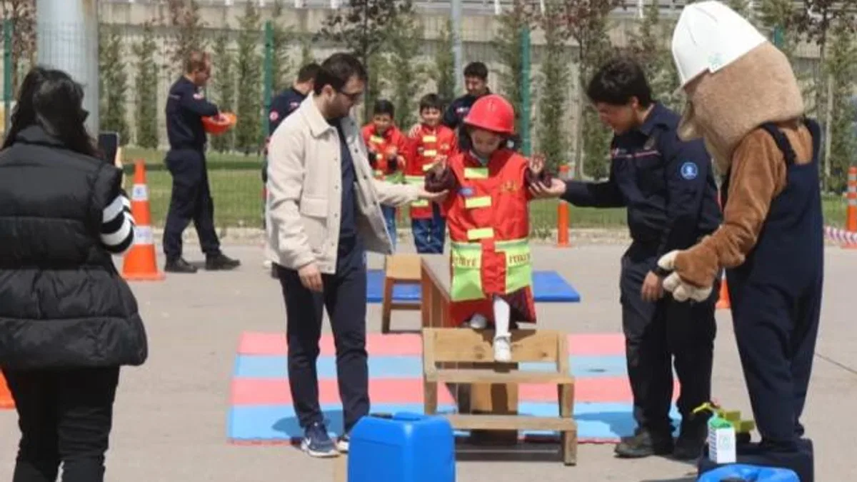 Kocaeli’de geleceğin mühendisleri buluştu