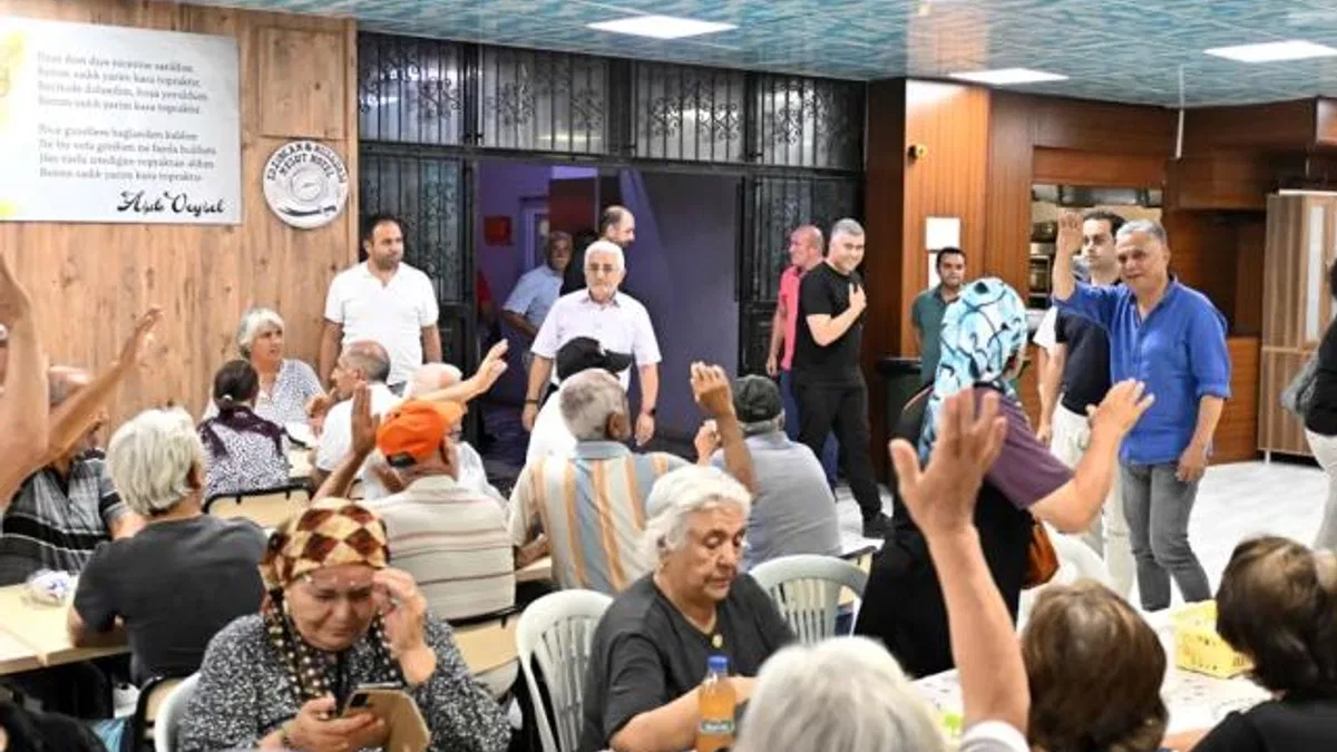 Antalya’da Başkan Uysal’dan anlamlı mesaj