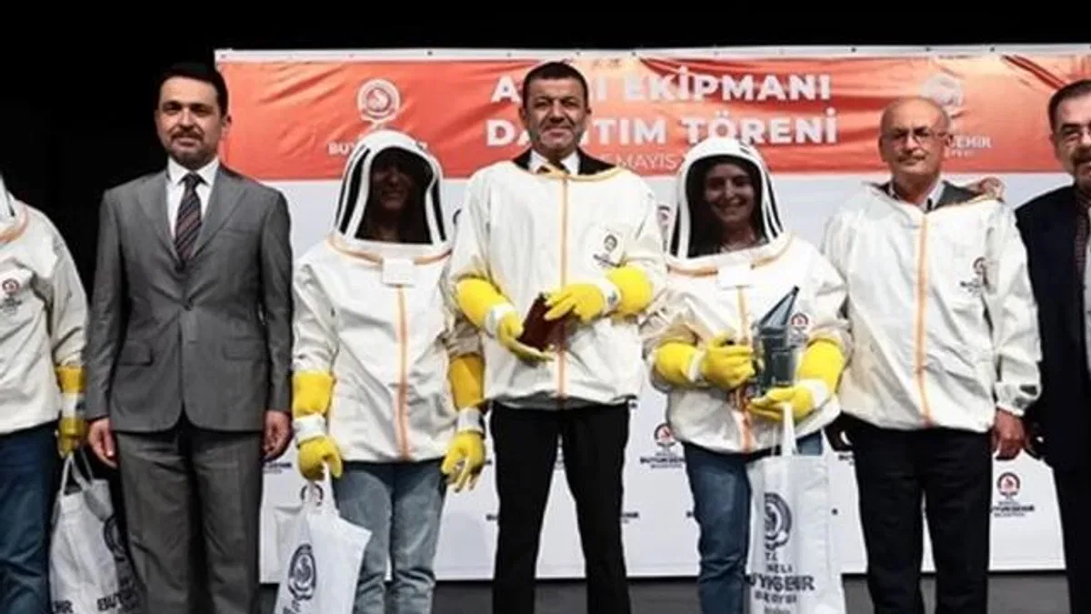 Denizli Büyükşehir’den arıcılığa altın dokunuş