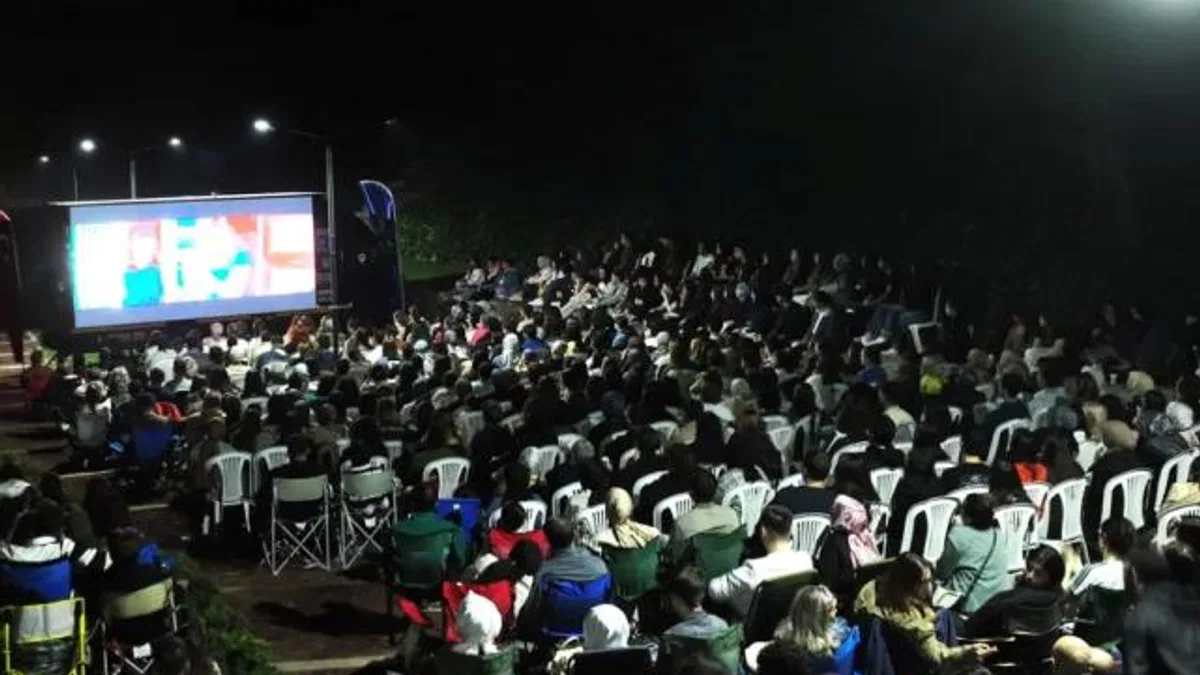 Bursa’da açık havada sinema keyfi