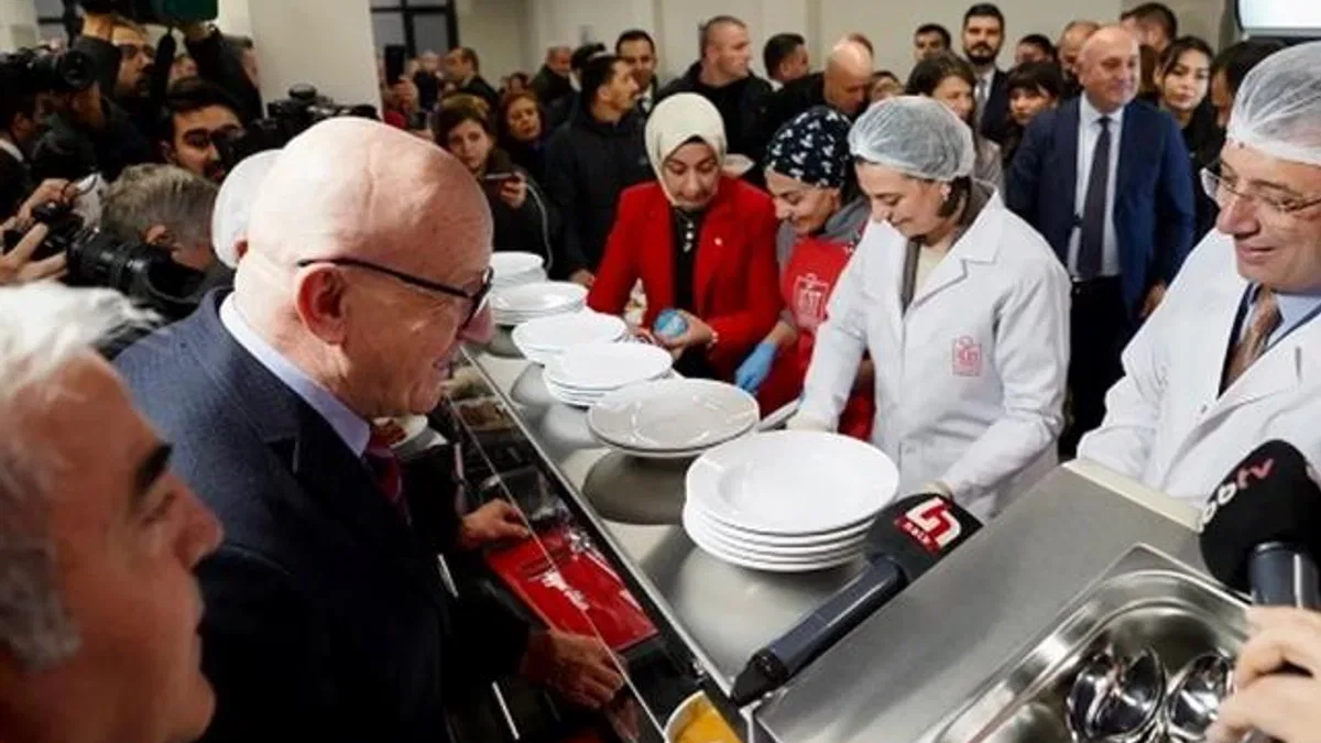 İstanbul Üsküdar’da kent lokantası açıldı
