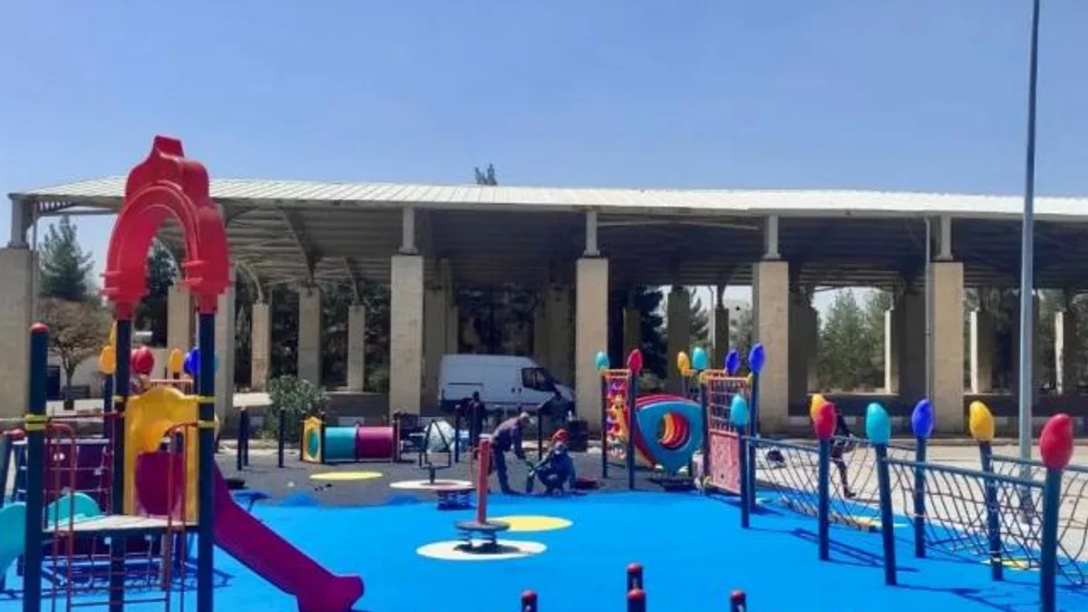 Mardin Midyat’ta yerel yönetimden mahallelere modern parklar