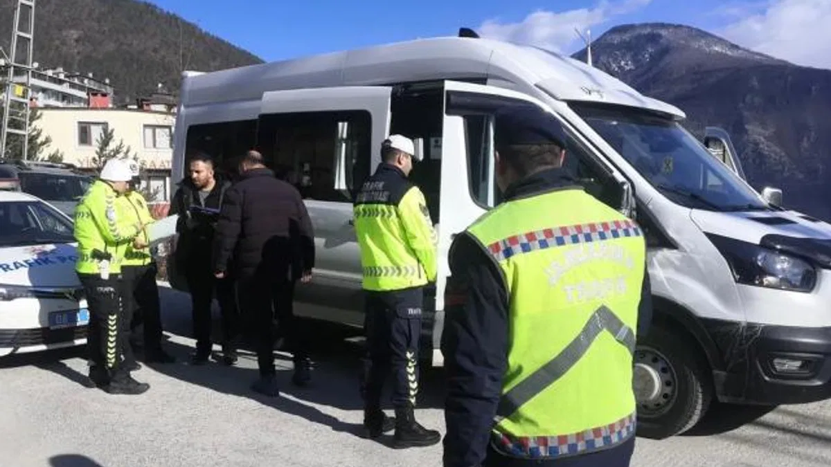 Artvin’de trafik denetimlerine devam