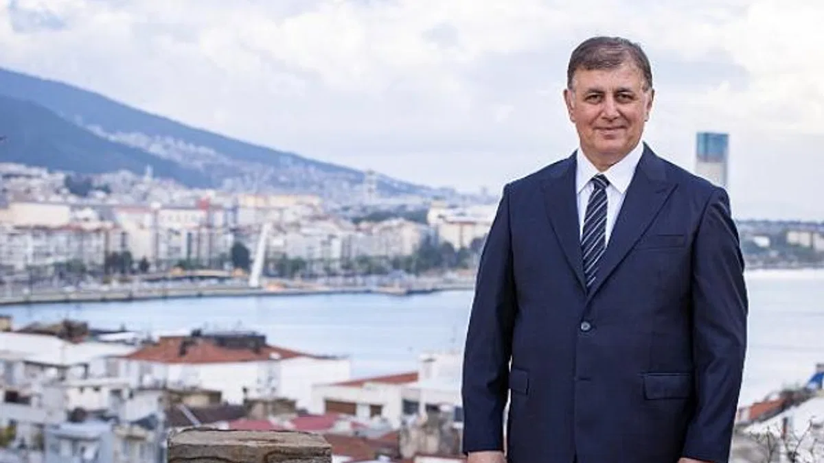Başkan Tugay’dan İzmirlilere yeni yıl mesajı “2025, projelerimizi bir bir hayata geçireceğimiz yıl olacak”