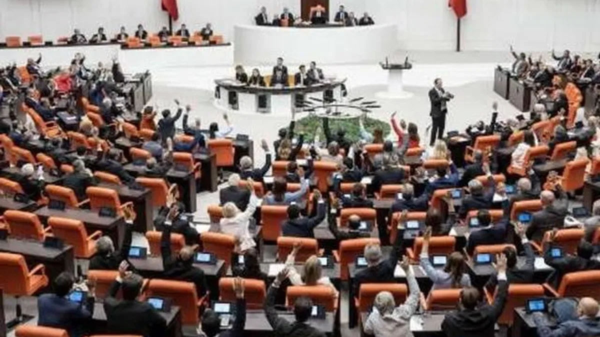 TBMM Karma Komisyon’da dokunulmazlık mesaisi