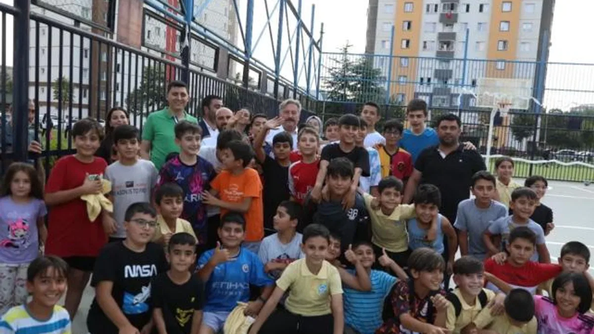Mobil başkan durak durak gezmeye devam ediyor
