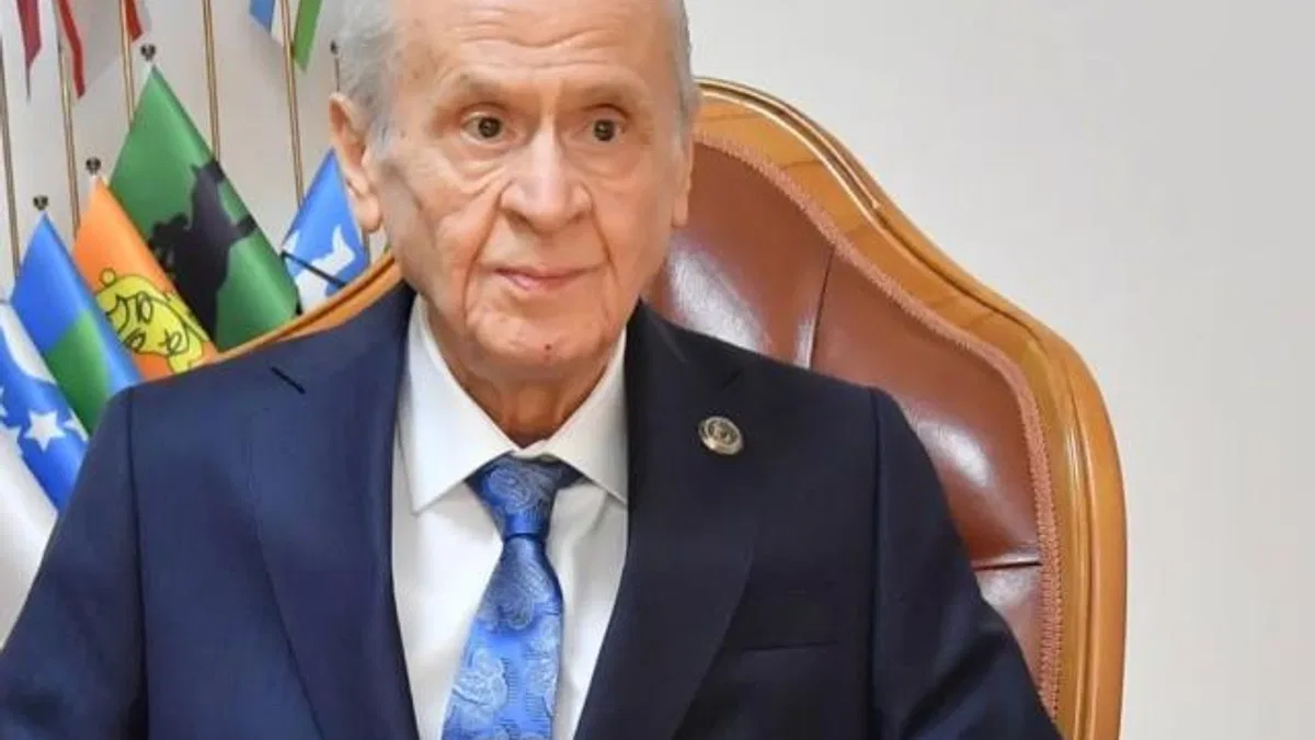 Bahçeli’den Galatasaray’a şampiyonluk tebriği