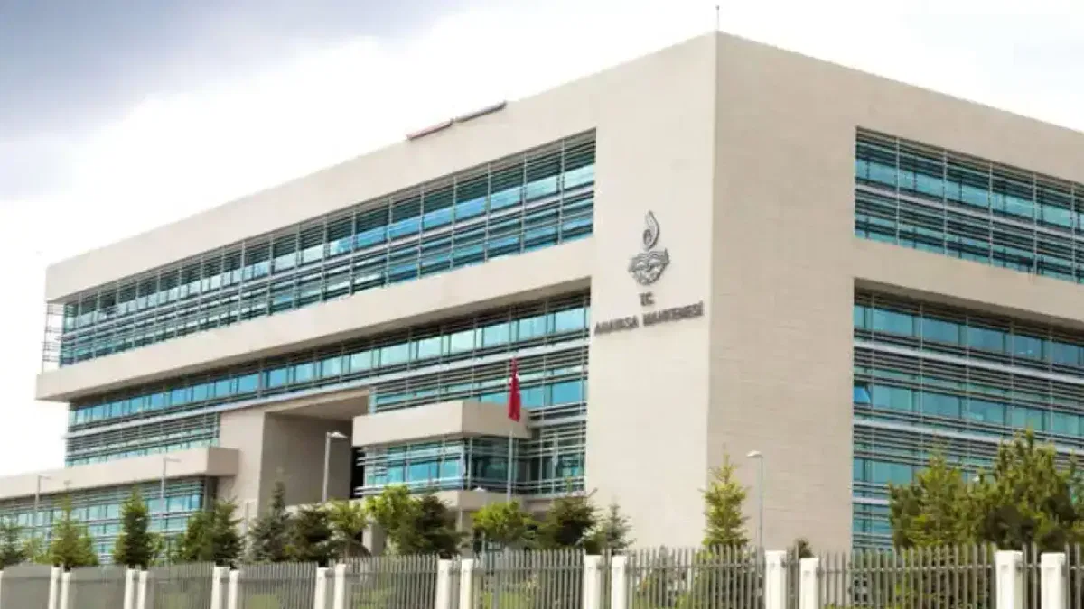Anayasa Mahkemesi, Yeni Parti’ye 30 gün tanıdı