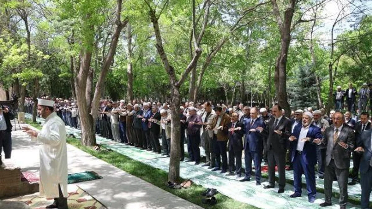 Konya’da Cuma Namazı sorası yağmur duası