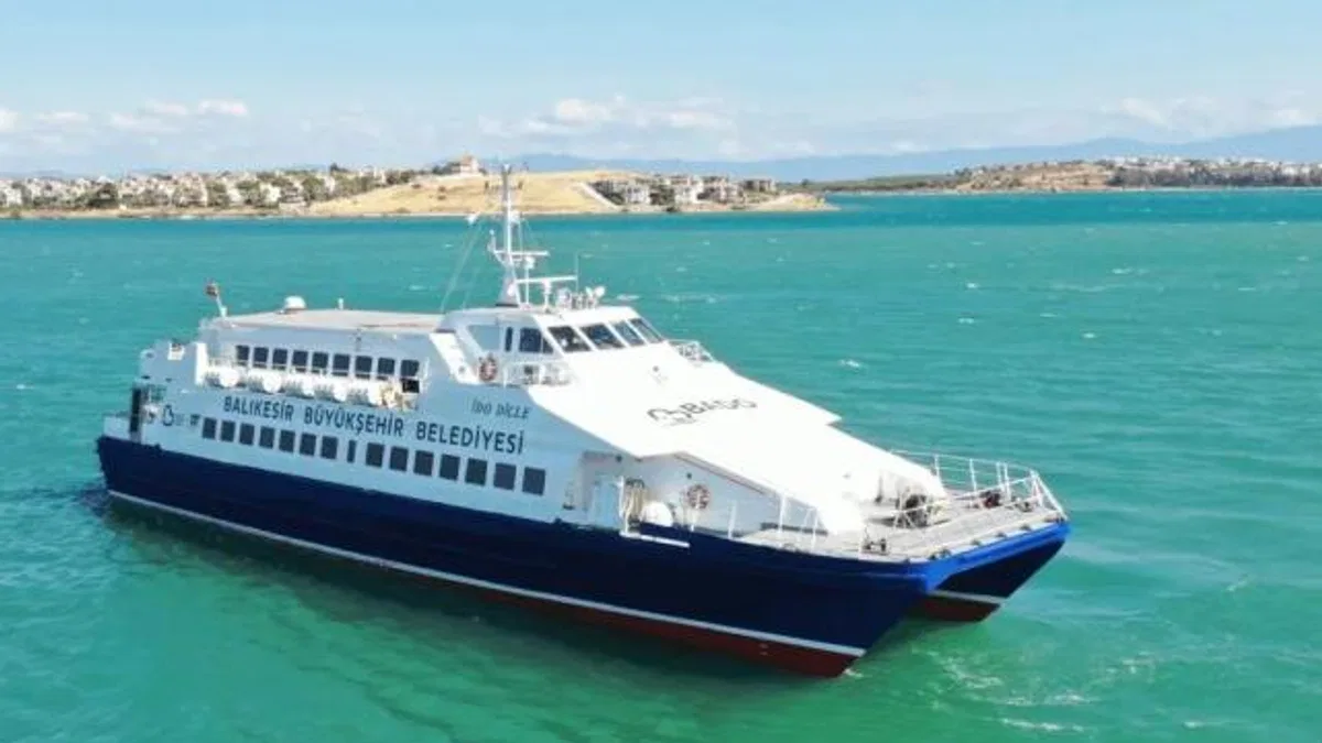 Ayvalık-Midilli seferleri başladı