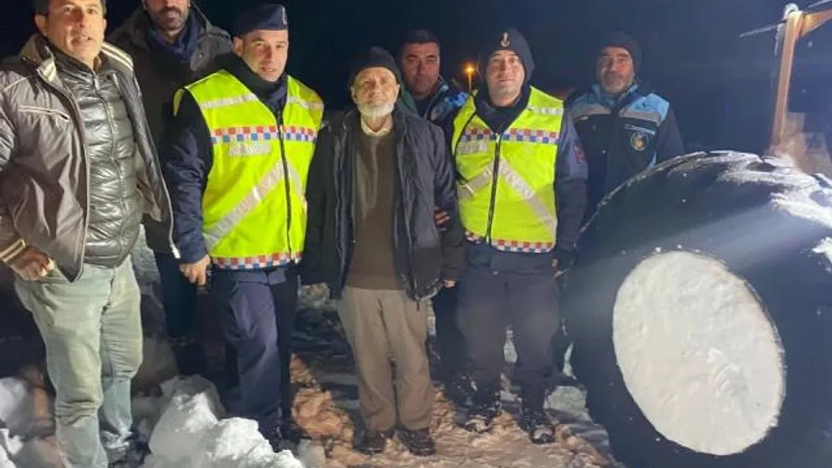 Malatyalı karzede Mustafa amcadan haber alınamıyordu… Ekipler sağ salim ulaştı
