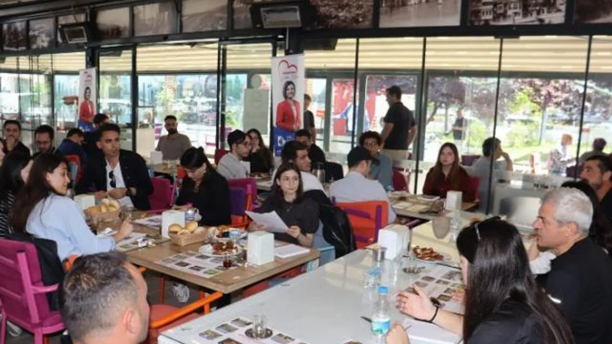 İzmit Belediyesi, 19 Mayıs’a gençlerle hazırlanıyor
