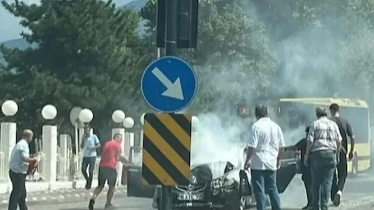 Bursa’da hareket halindeki araç alev aldı