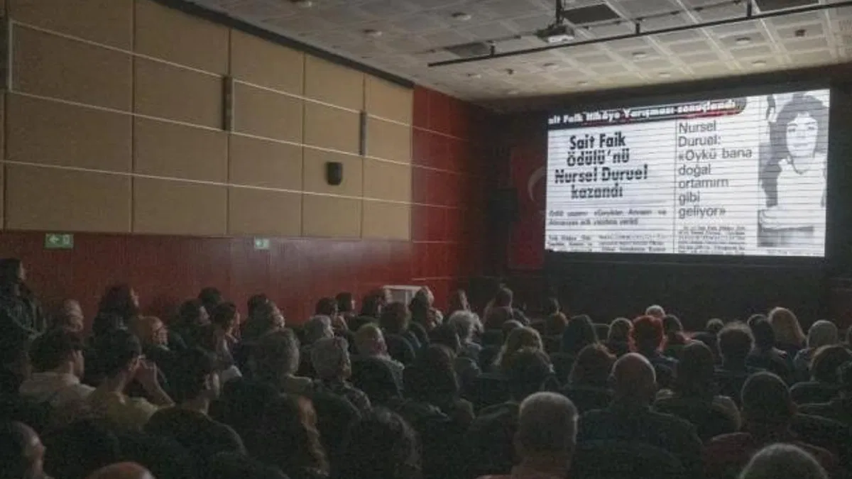 Mersin’de “Biz Radyoyu Çok Sevdik” belgeseli büyük ilgi gördü