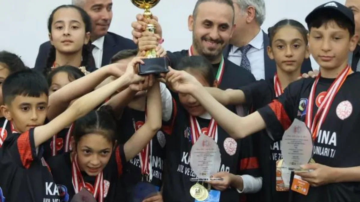 Konya’da 6. Akıl ve Zeka Oyunları yarışması büyük heyecana sahne oldu