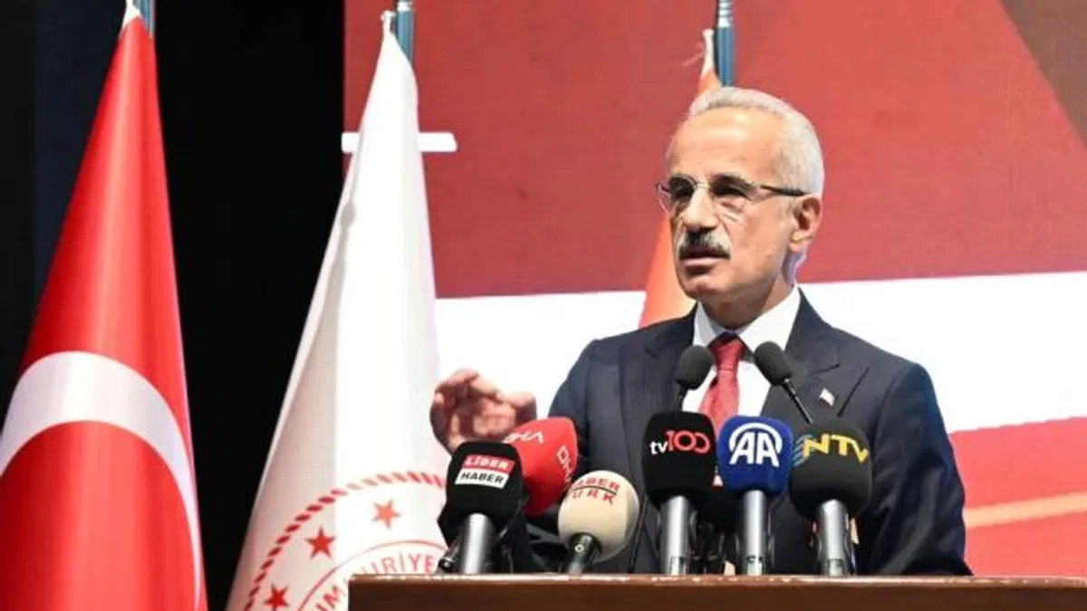 Bakan Uraloğlu: Depremde ulaşım yapılarımız hasar görmedi