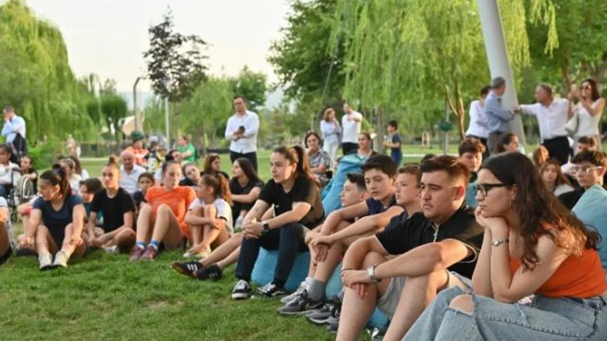 Başkan Ferdi Zeyrek’ten öğrencilere müjde