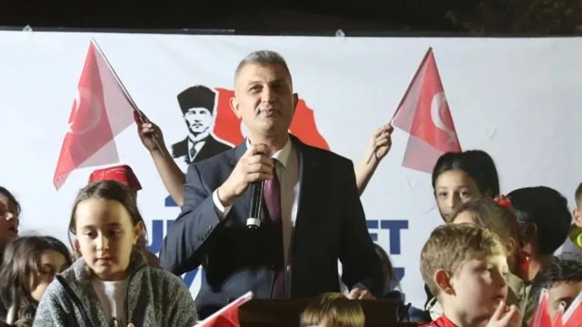 Gölcük halkı Cumhuriyet’in 101. yılını coşku ile kutladı