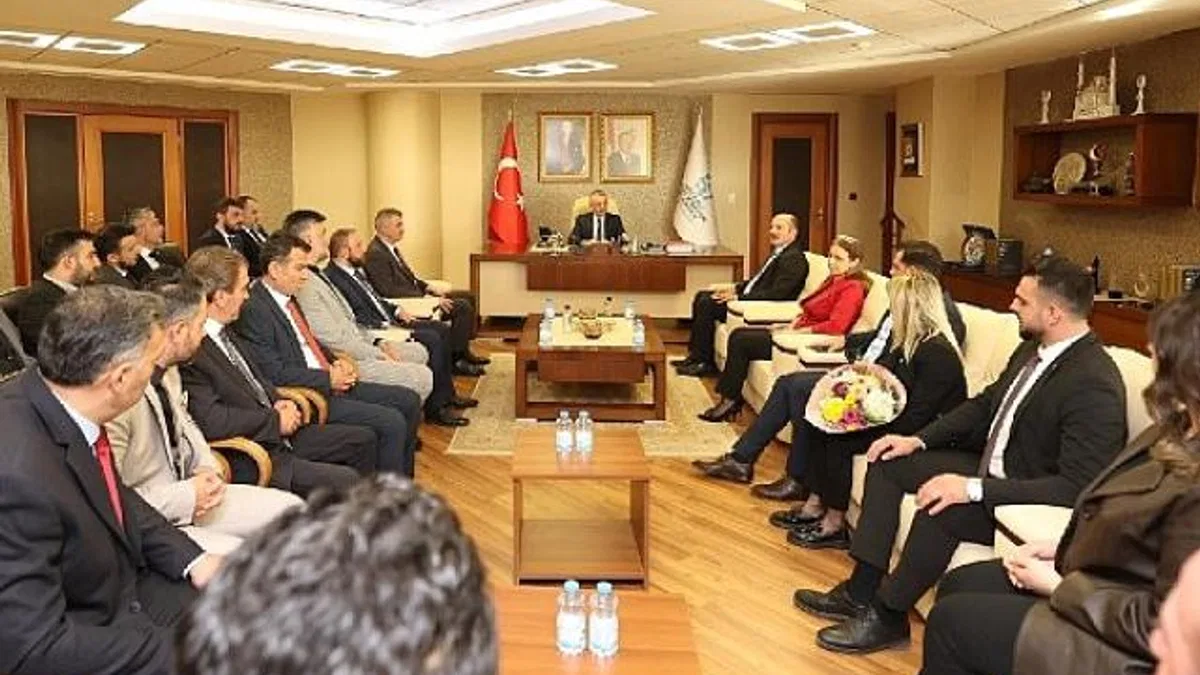 Büyükakın, Gölcük ve Kartepe teşkilatlarını ağırladı