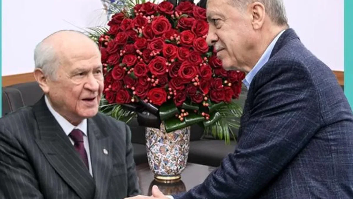 Bahçeli’den Cumhurbaşkanı Erdoğan’a 72 güllü yaş hediyesi