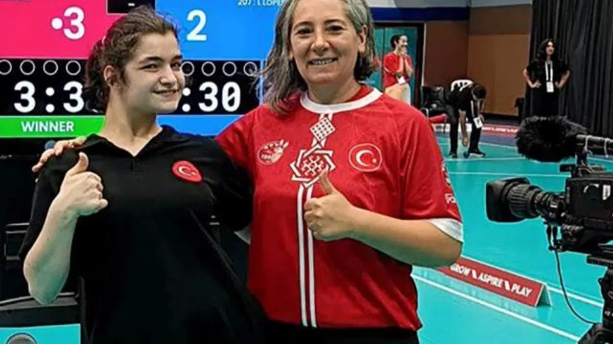 Avrupa’da Türk Bayrağı’nı dalgalandıran Sakaryalı Hüdanur’a anlamlı destek