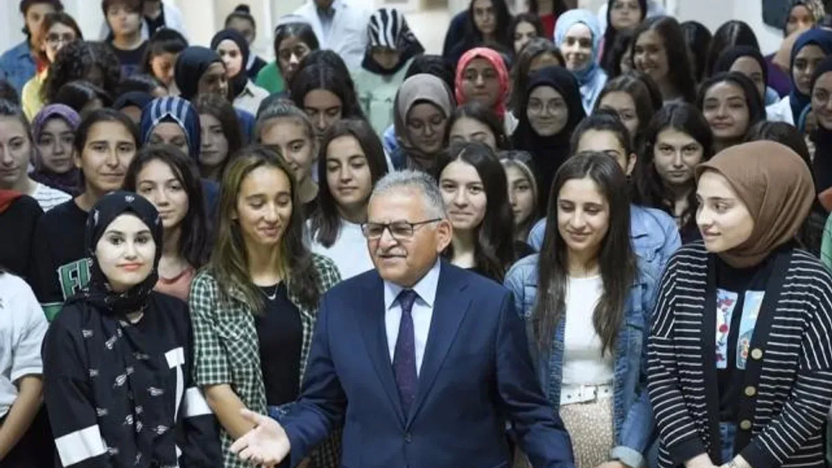 Kayseri Büyükşehir’den eğitime dev destek