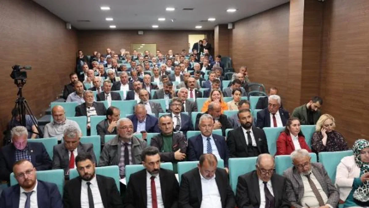 Başkan Çolakbayrakdar, muhtarlarla bir araya geldi