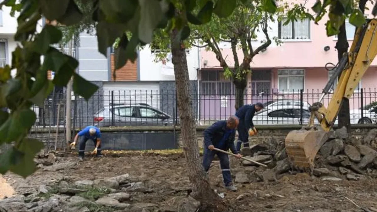 Bursa Osmangazi’de mahalleler yeni park alanlarıyla güzelleşiyor