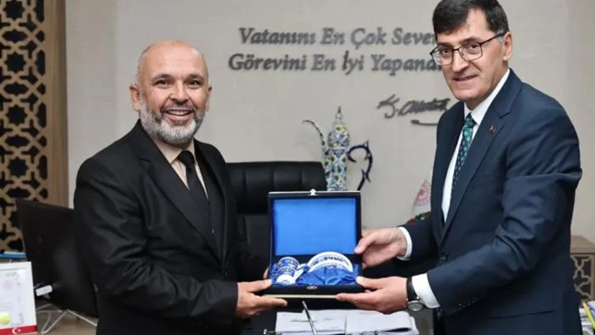 Kütahya’da Başkan Kahveci’den Müdür Ünal’a turistik ziyaret