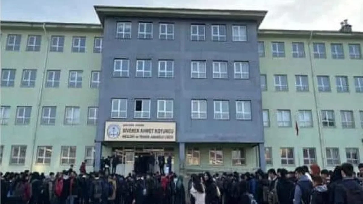 Siverek’teki okul saldırısında 20 gözaltı! 1 öğrencinin durumu ağır