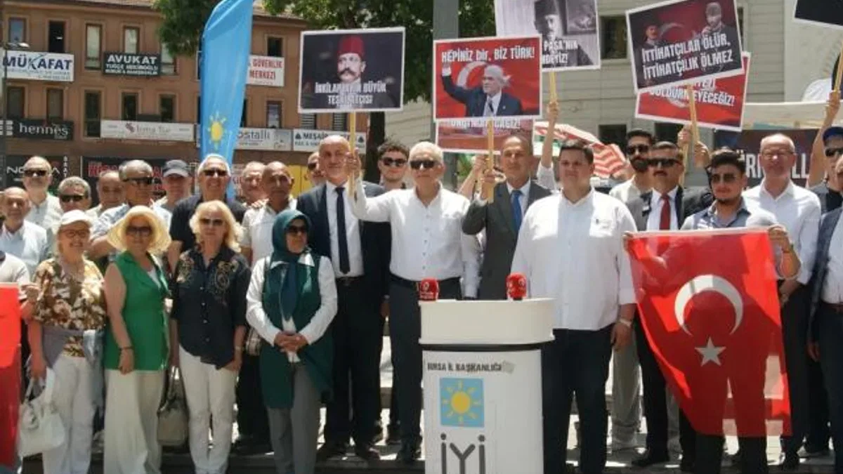 Bursa İYİ Gençlik’ten Atatürk’ün mirasına sahip çıkma çağrısı