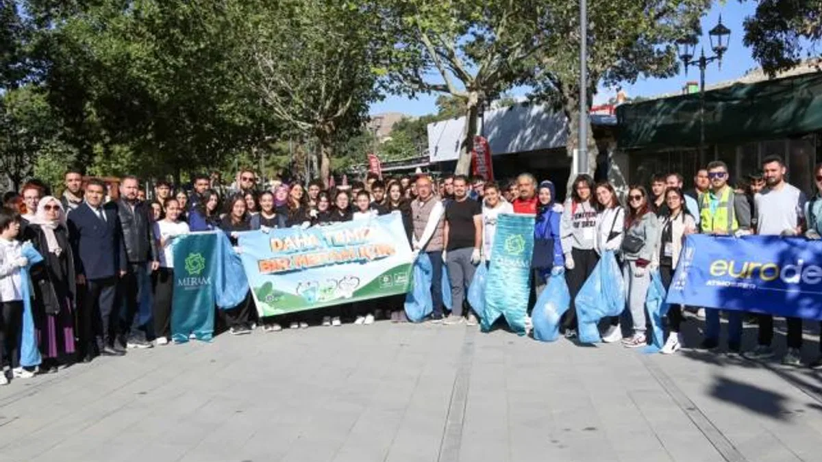Konya Meram’da çevre farkındalığı yürüyüşü