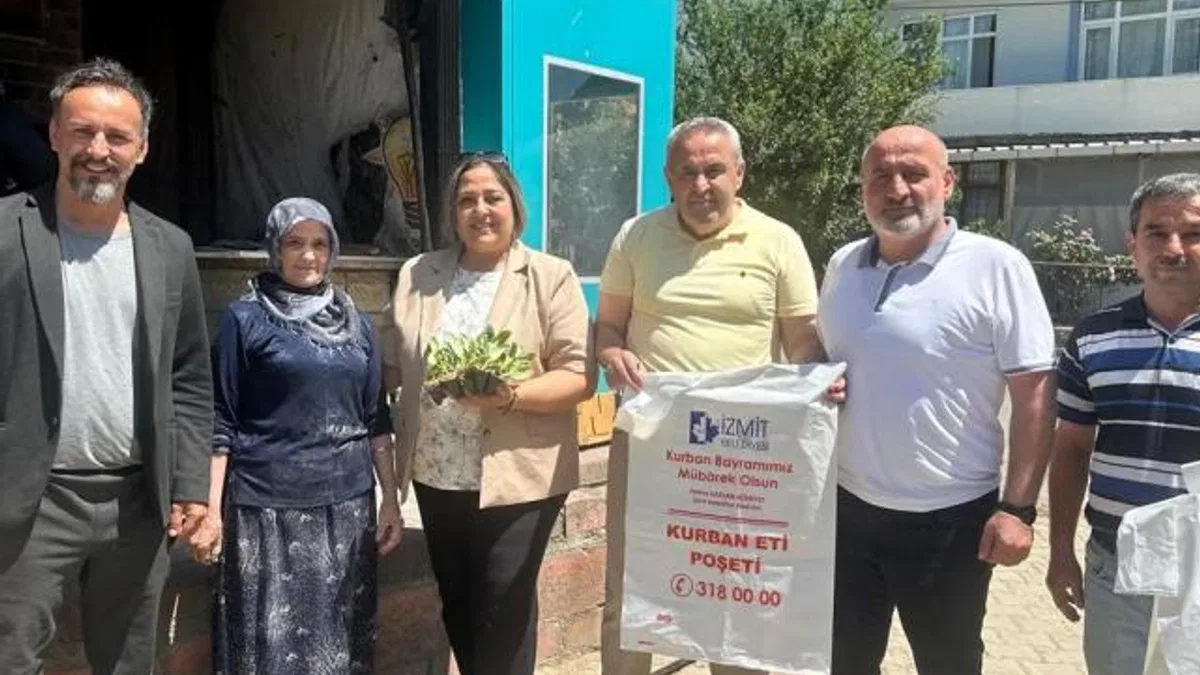 Kocaeli İzmit Belediyesi’nden kırsala kurban poşeti desteği