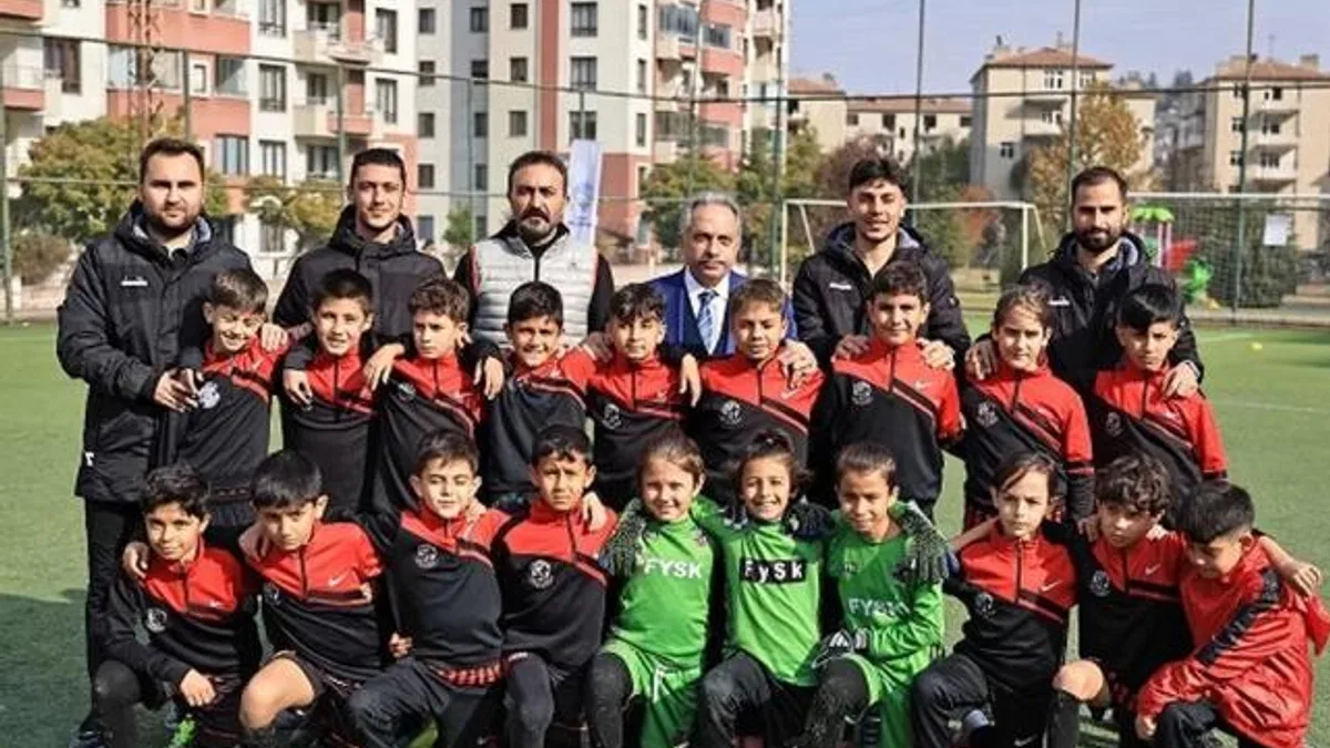 Kayseri Talas’ta Öğretmenler Günü turnuvası